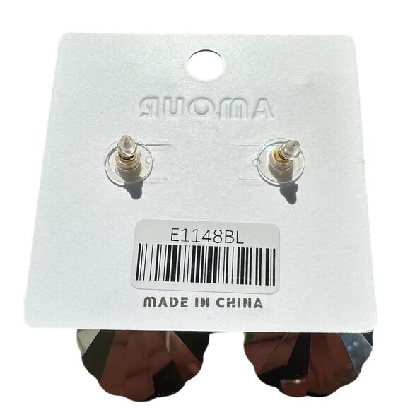 Amour Gold Crystal Shell Dangle Earrings - Picture 3 of 4